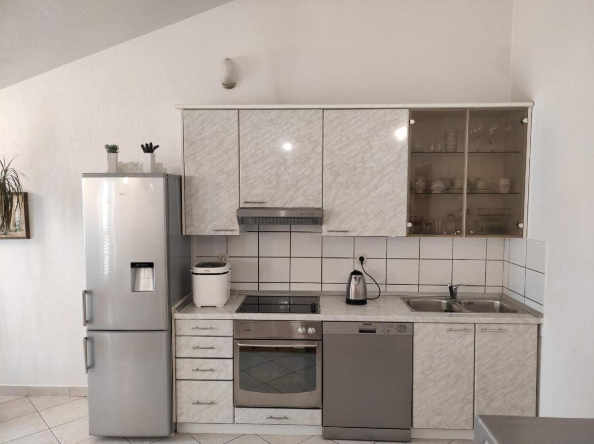 Apartman Sara Baška Voda Exterior foto